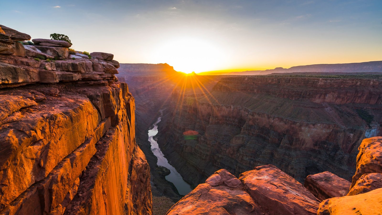 Sunrise at The Grand Canyon in Arizona
