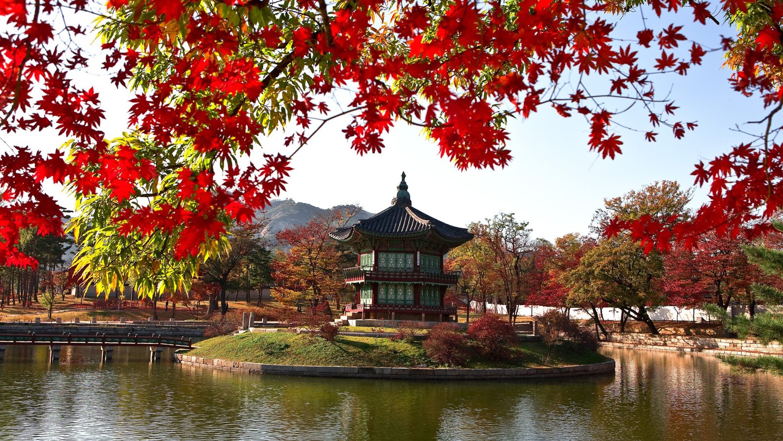 Gyeongbok Palace in South Korea in Autumn